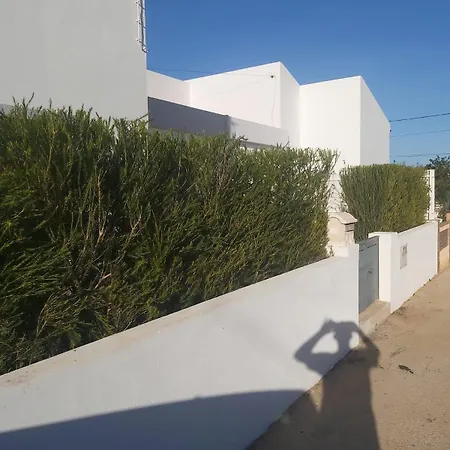 Modern House With Private Pool Vakantiehuis